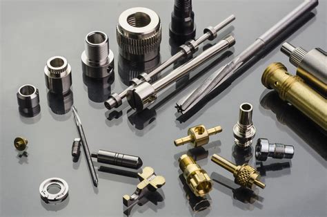 Micro and High Precision Machining / Swiss Screw 